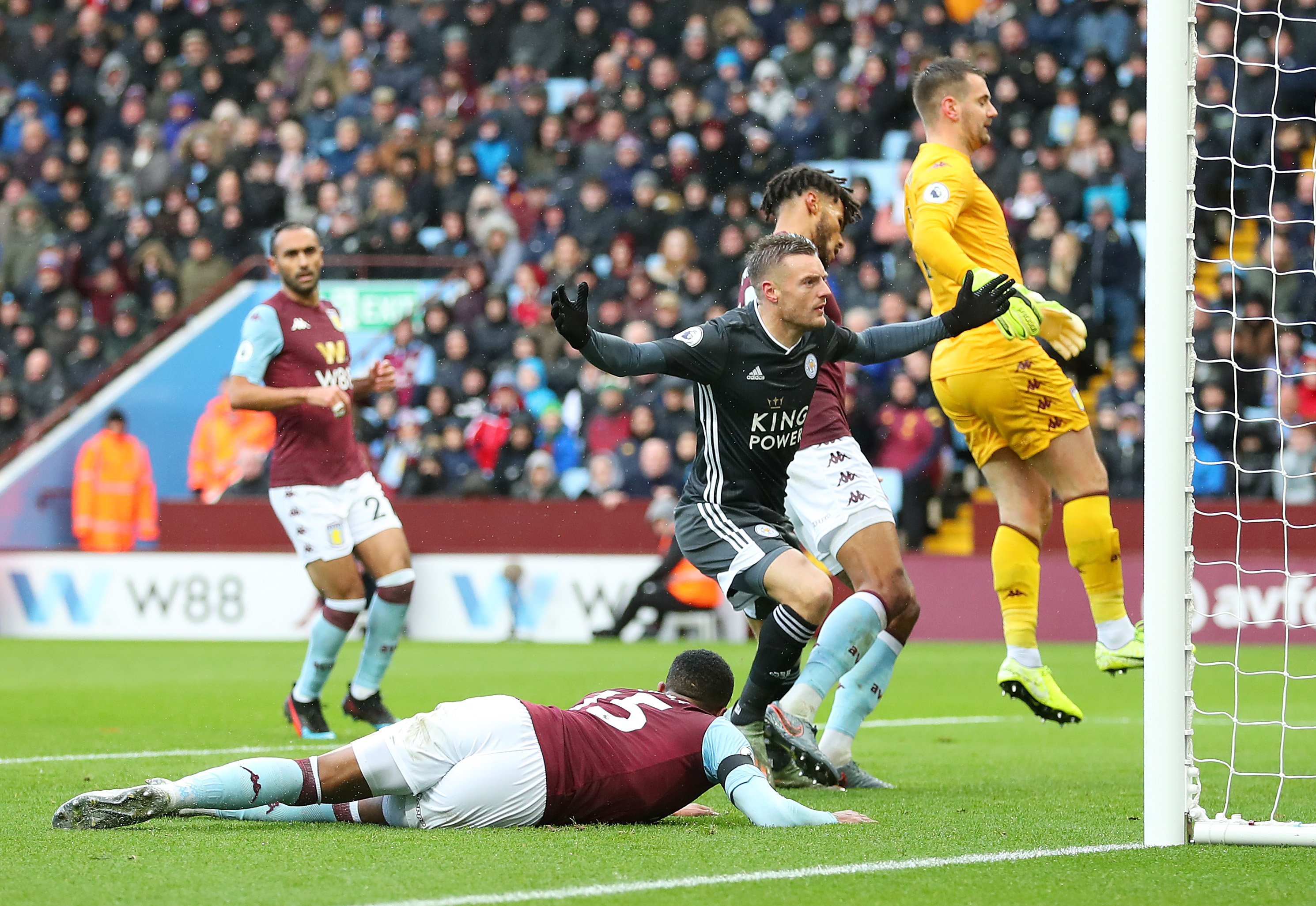 系中的戰術 系中的戰術